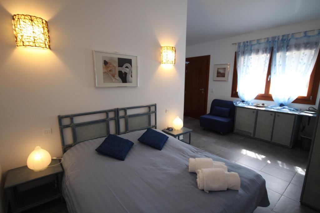 Hotel Poisson Rouge Bonifacio  Pokoj fotografie