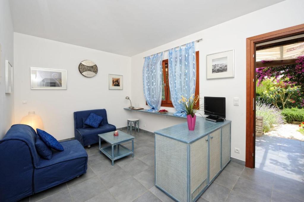 Hotel Poisson Rouge Bonifacio  Pokoj fotografie